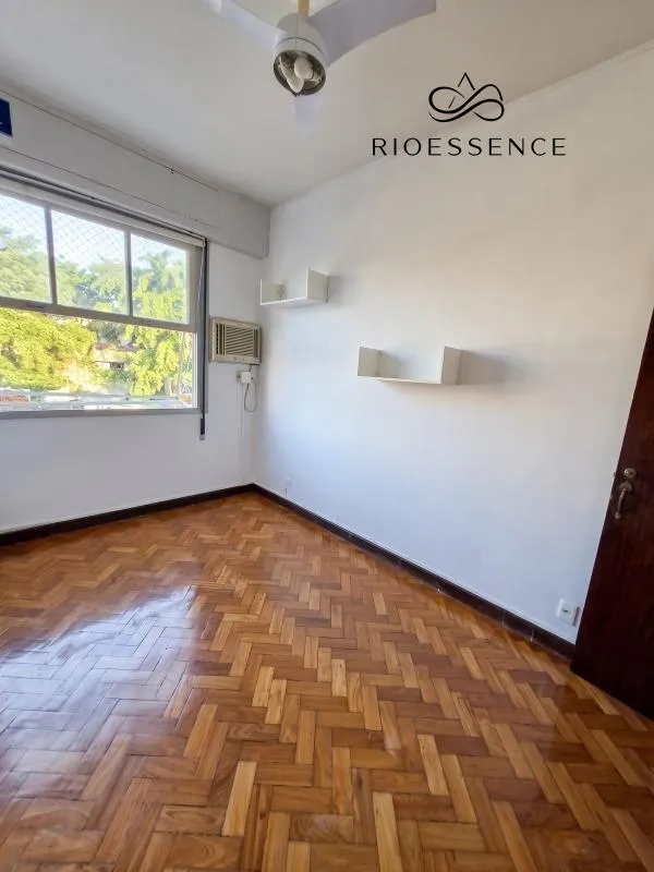 2-bedroom apartment with a bathtub in Rio de Janeiro — photo 2