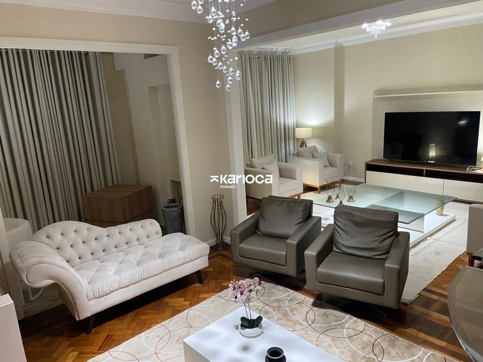 Furnished 4-bedroom apartment with 4 bathrooms — photo 24