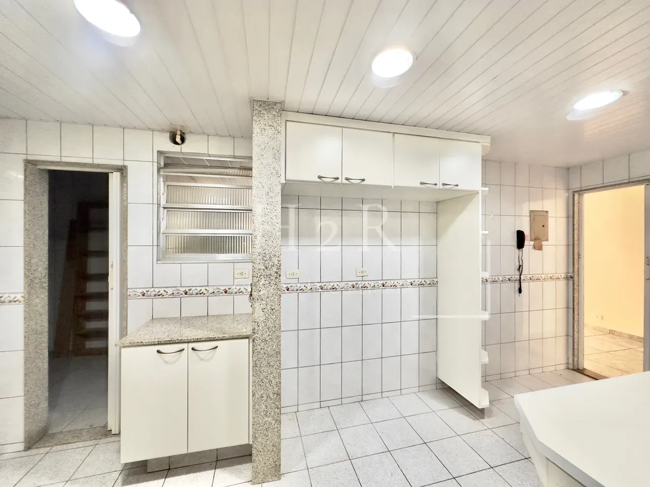 Apartment, 130 m², with a home office — photo 18