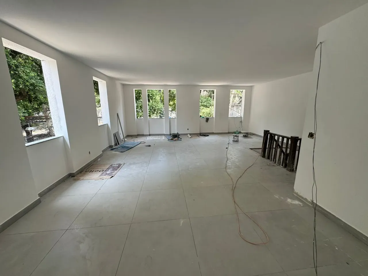 Unfurnished house with 5 bedrooms and 5 bathrooms — photo 3