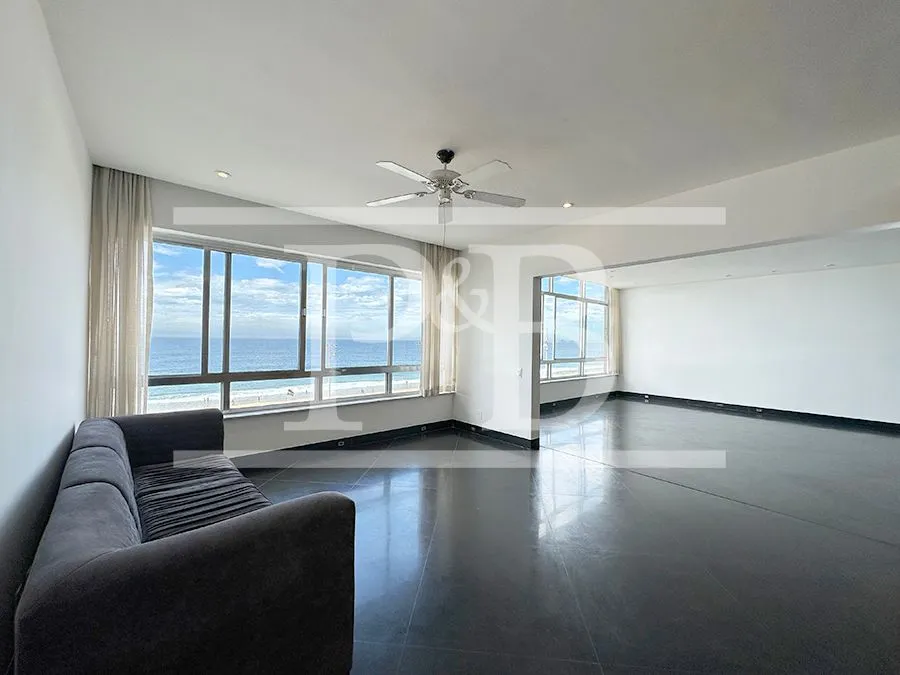 3-bedroom apartment with 220 m² and laundry area — photo 15