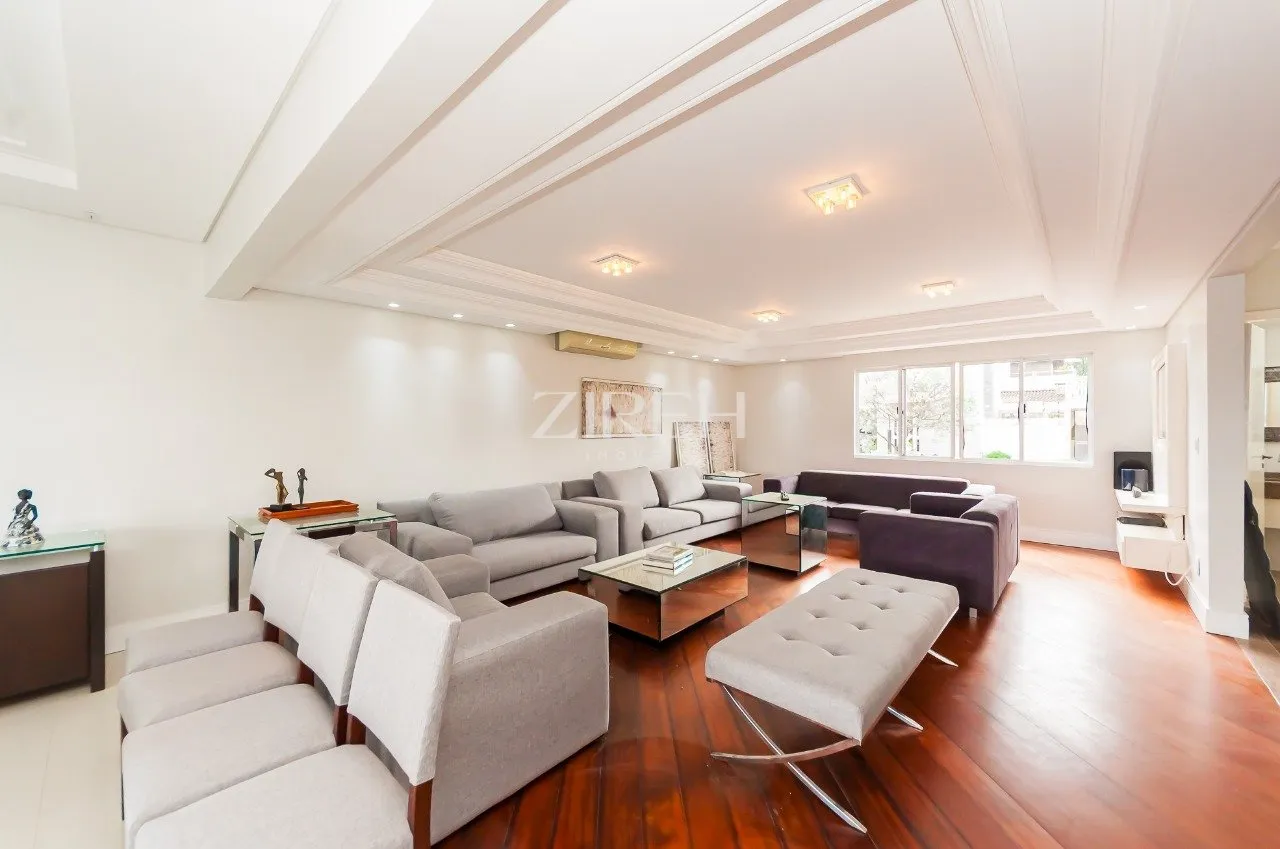 4-bedroom house with 4 parking spaces and open-plan kitchen — photo 4