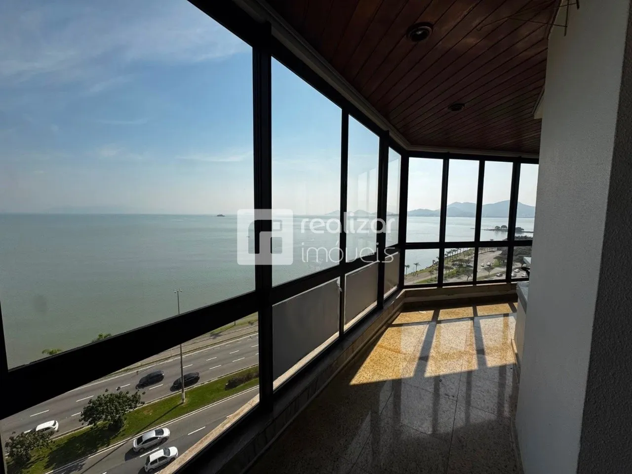 Apartamento de 290 m² com 4 dormitórios e varanda envidraçada — photo 14