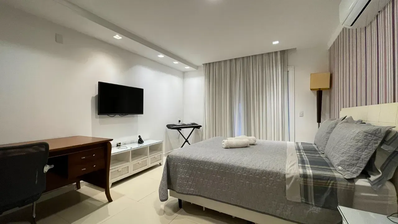 Furnished house with 4 bedrooms and an open-plan kitchen — photo 34