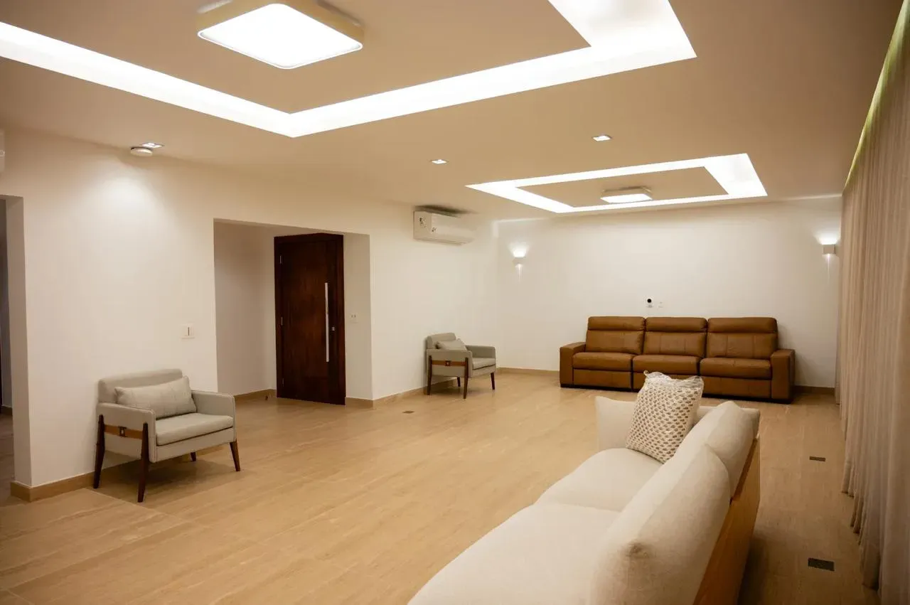 5-bedroom apartment, 1 with its own bathroom, 218 m² — photo 56