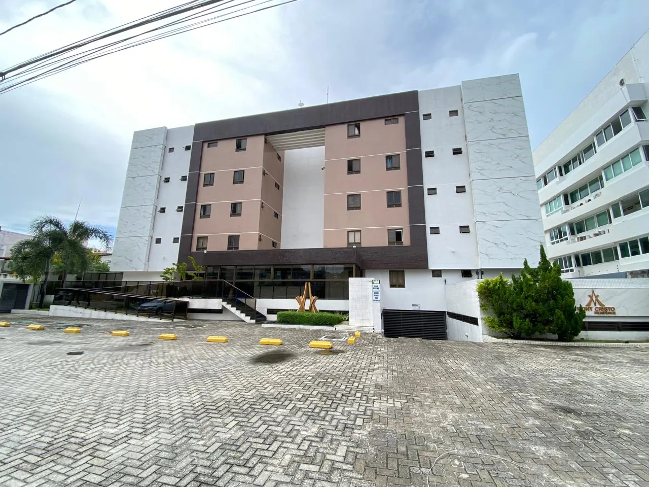 Rental apartment with 2 bedrooms and a suite