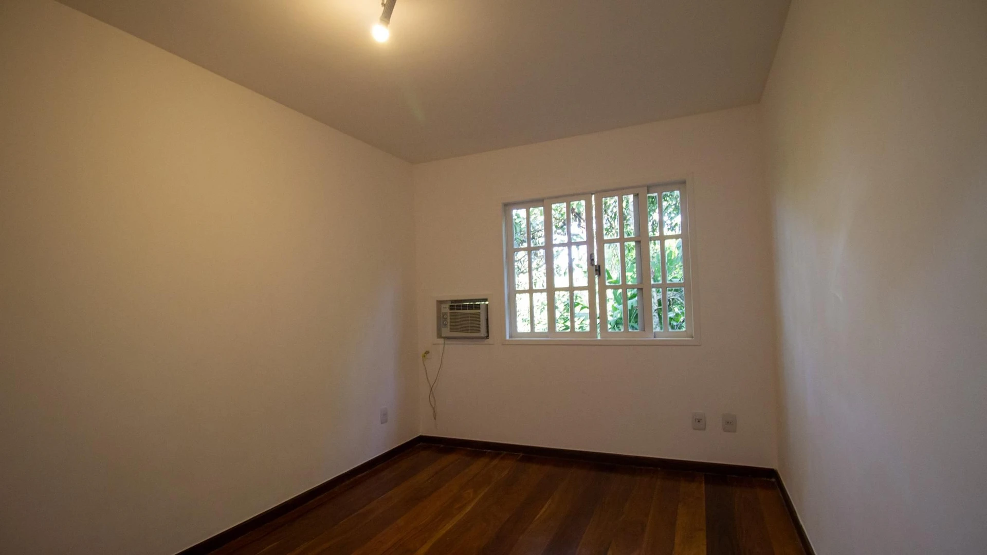 Casa com 4 quartos e 4 banheiros, com 3 vagas — photo 20