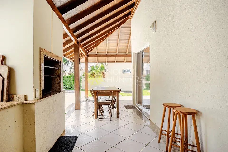Casa amueblada con 3 dormitorios y 2 suites, 400 m² — photo 5