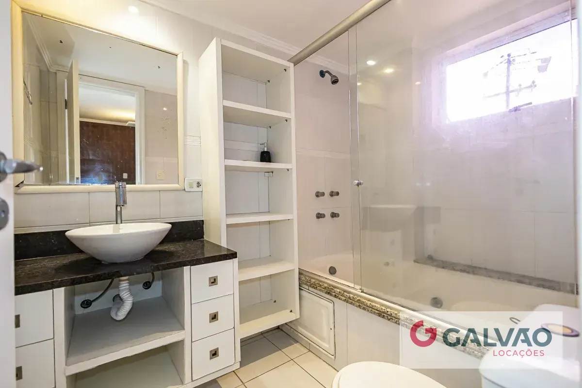 Гардеробна та 1 спальня: квартира 72 м² — photo 13