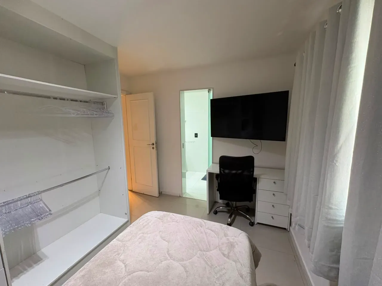 Furnished 266 m² house with 6 bedrooms and balcony grill — photo 19