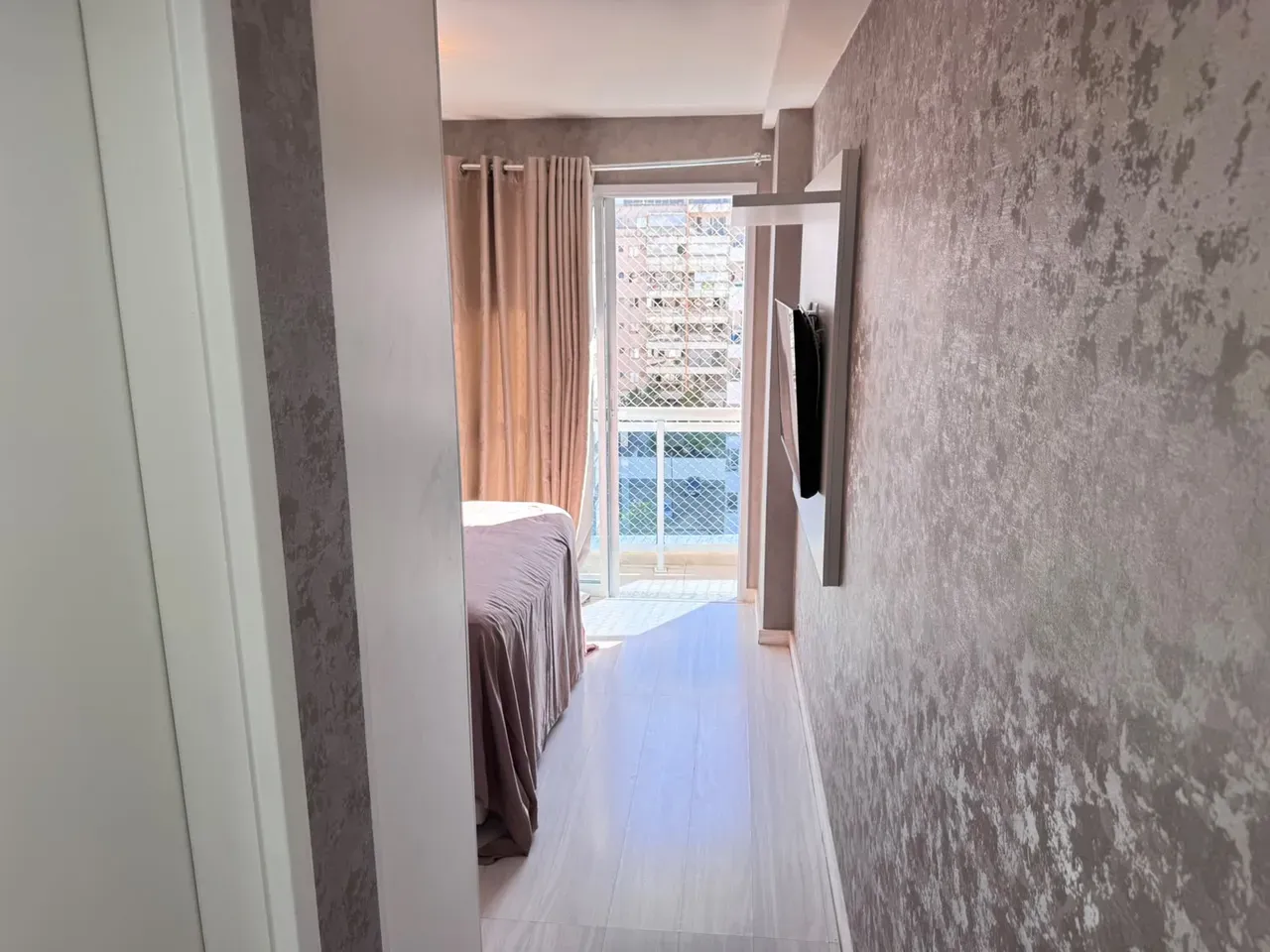 Home office in a 5-bedroom apartment, 200 m² — photo 29