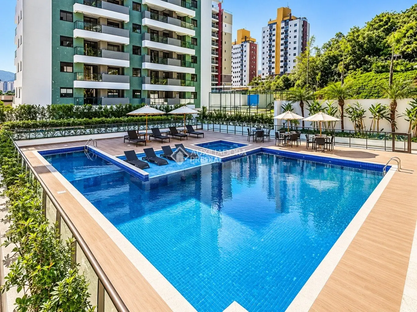 2-bedroom apartment with a private pool in Florianópolis — photo 17