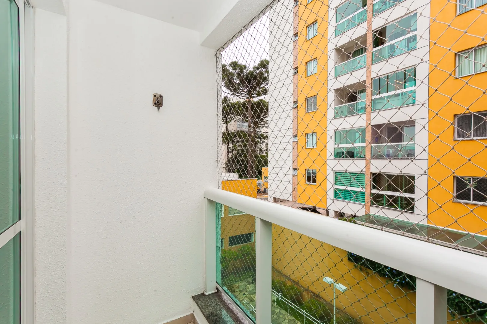 Apartment, 60 m², with wood or laminate floors — photo 22