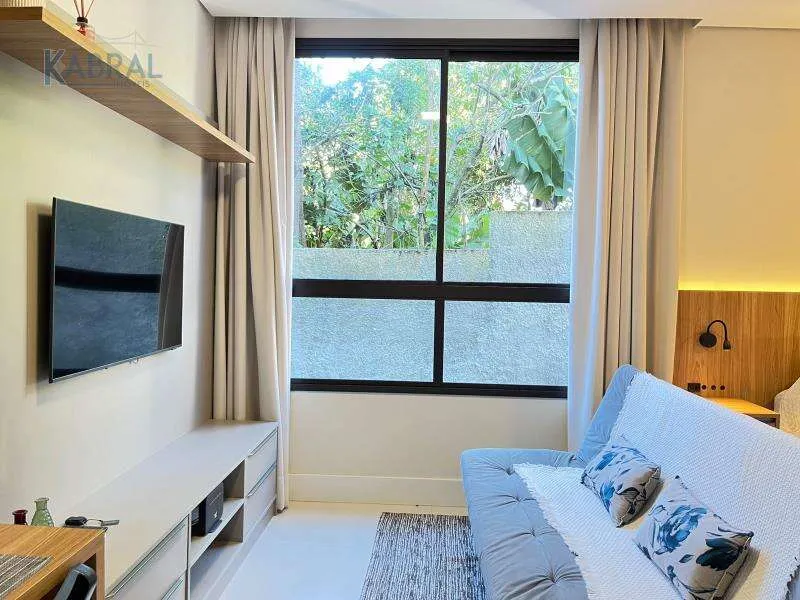 45 m² studio with study desk and parking space