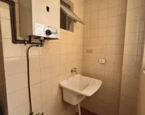 Apartamento com piso de madeira ou laminado, Centro — photo 14