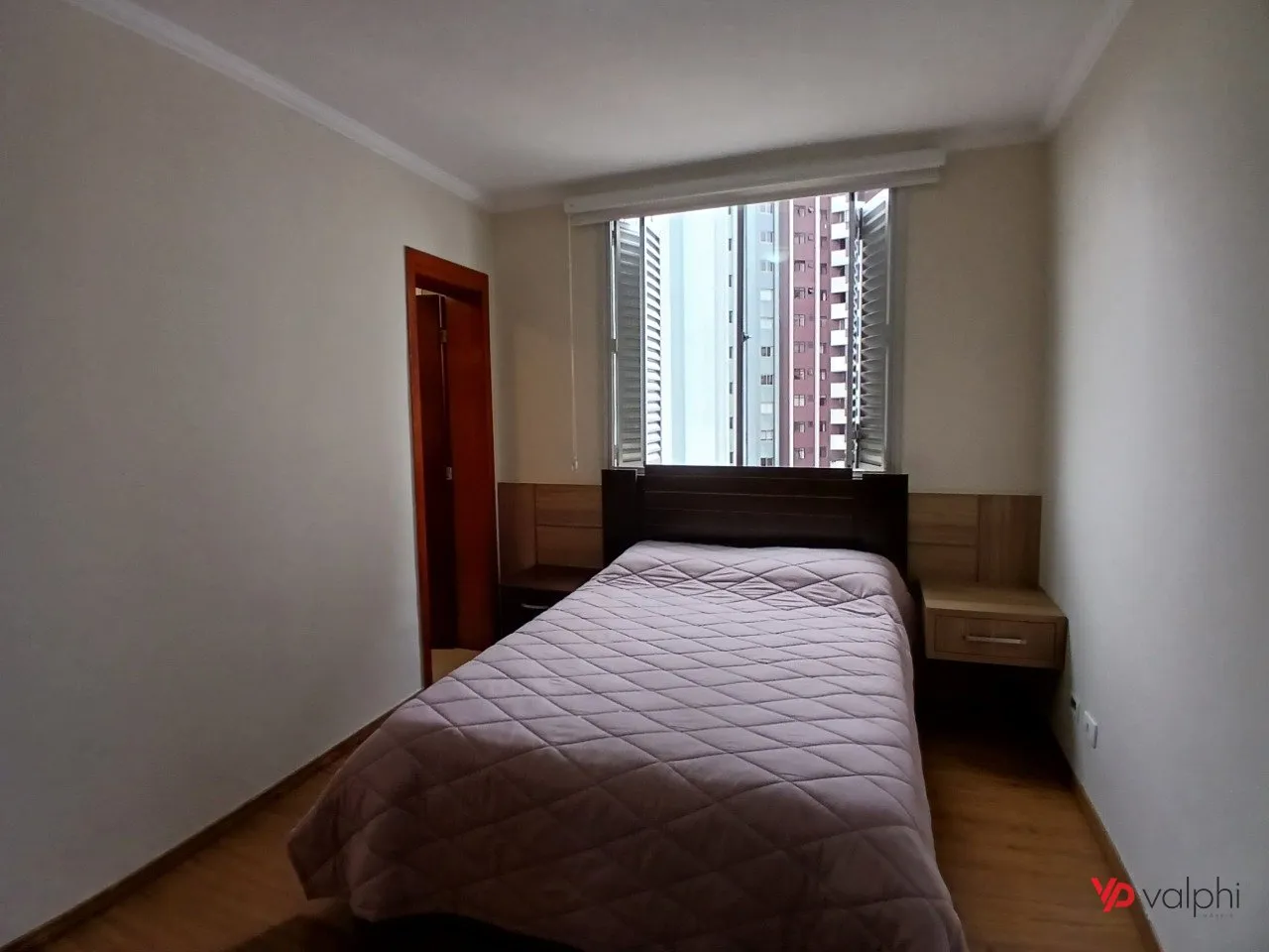 4-bedroom apartment with a walk-in closet in Curitiba — photo 14