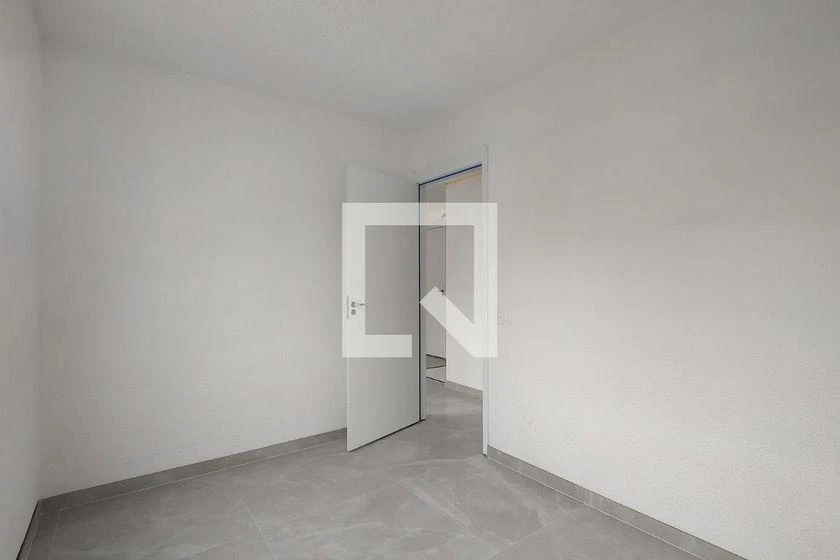Unfurnished 2-bedroom apartment with 41 m² and parking — photo 23