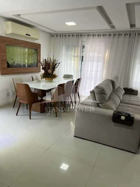 Casa mobiliada de 260 m² com 4 quartos e 3 suítes — photo 2