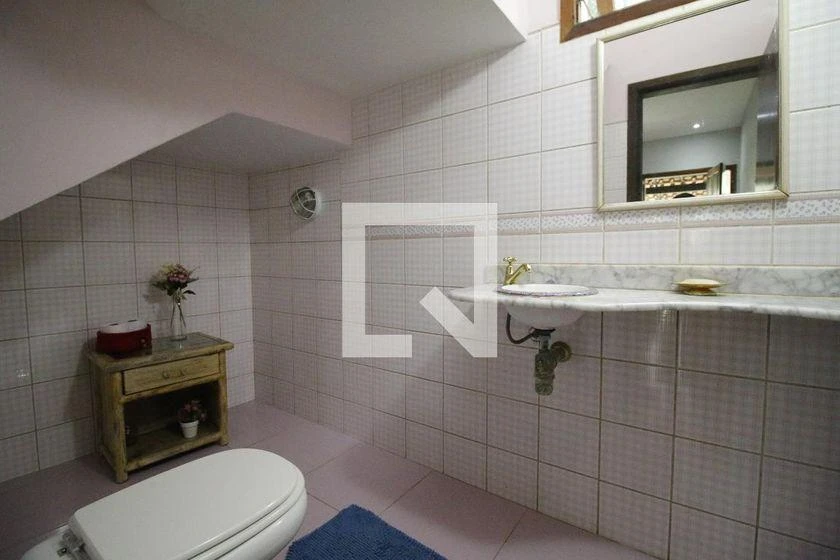 Casa de 700 m² con bañera y vestidor — photo 43
