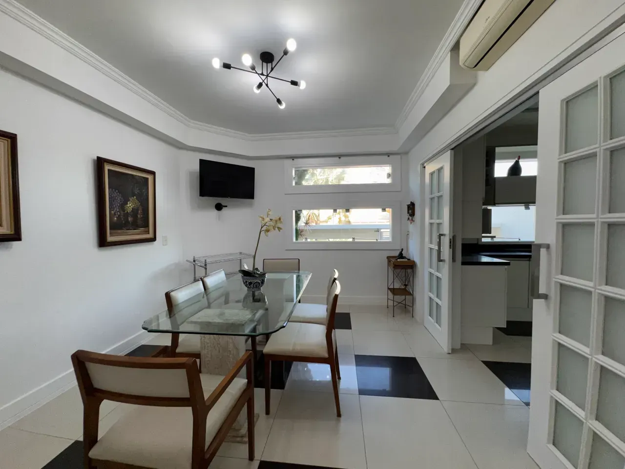 Furnished 800 m² house on the 4th floor with 8 parking spots — photo 54