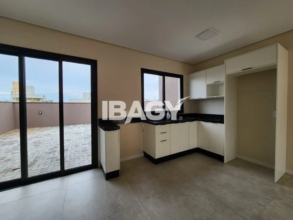 Casa com 3 dormitórios e cozinha integrada de 150 m²