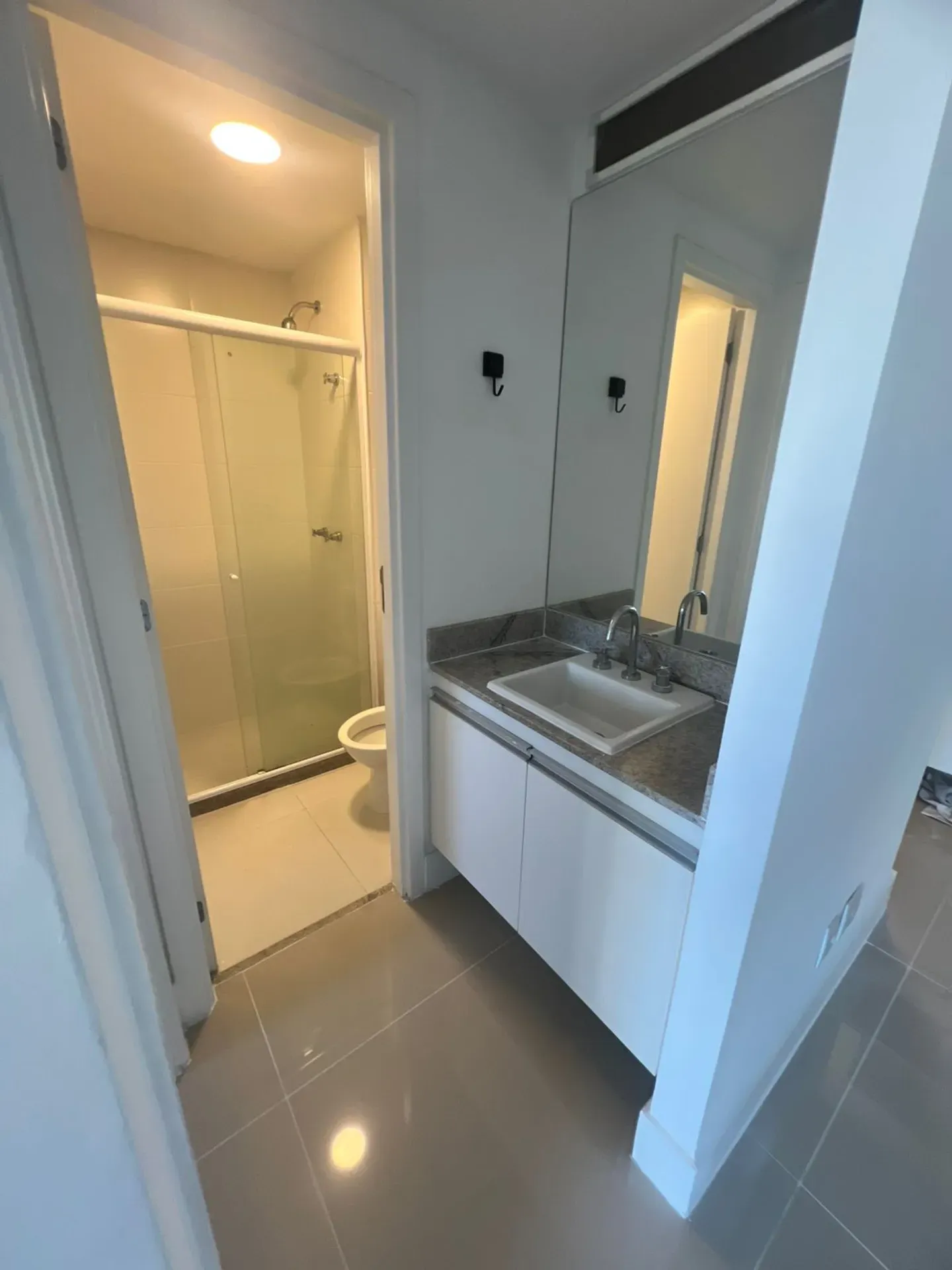 One-bedroom apartment in a building with a sauna — photo 10