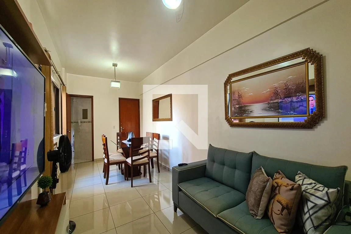 93 m² apartment with a washing machine and a home office