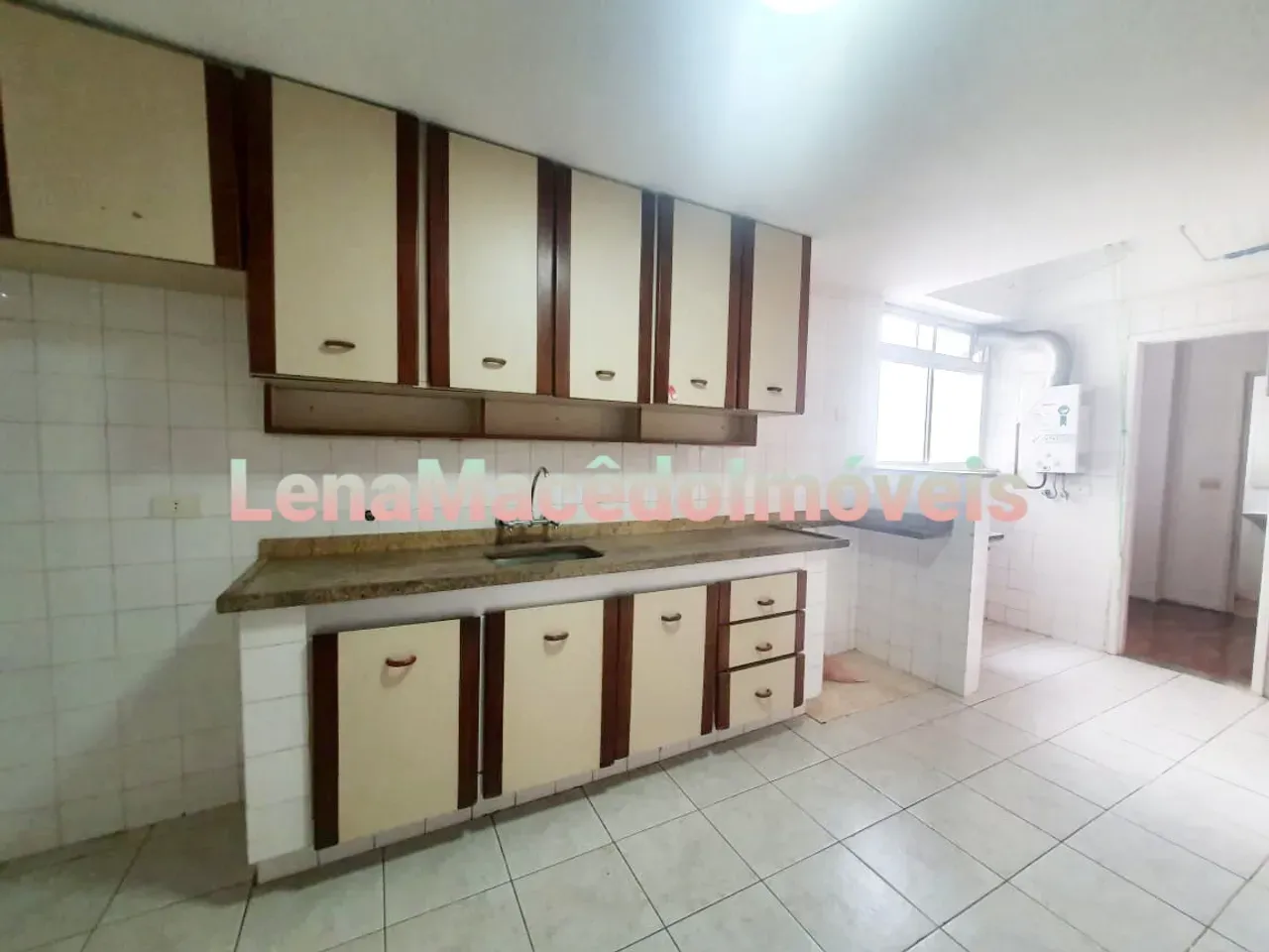 4-bedroom apartment with balcony and 1 parking space — photo 33