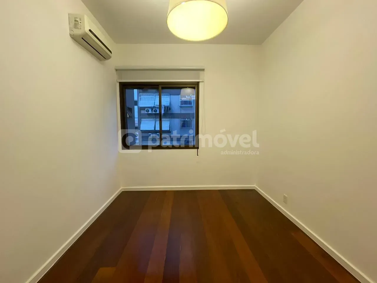 4-bedroom apartment with pool and 3 parking spaces — photo 25