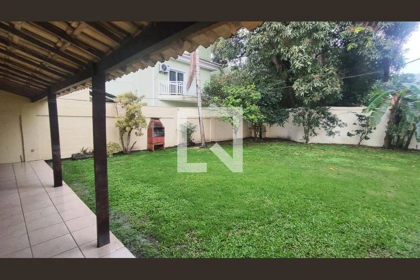 House with 3 bedrooms, 4 bathrooms and 360 m² — photo 29