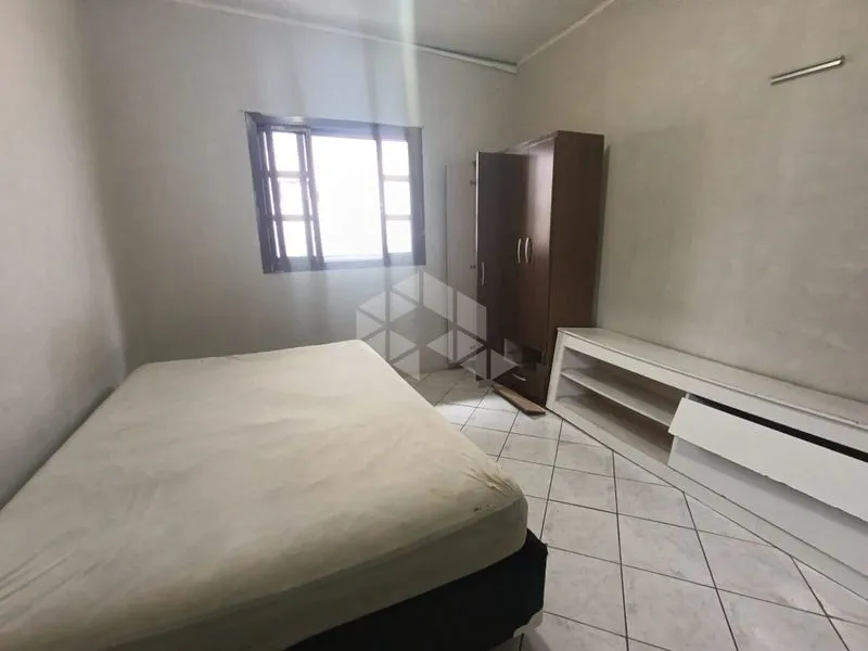 Furnished 30 m² studio with 1 bedroom and separate kitchen — photo 17