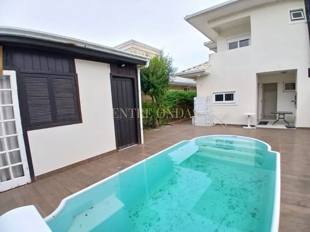 Private pool in a 3-bedroom house, 129 m² — photo 40