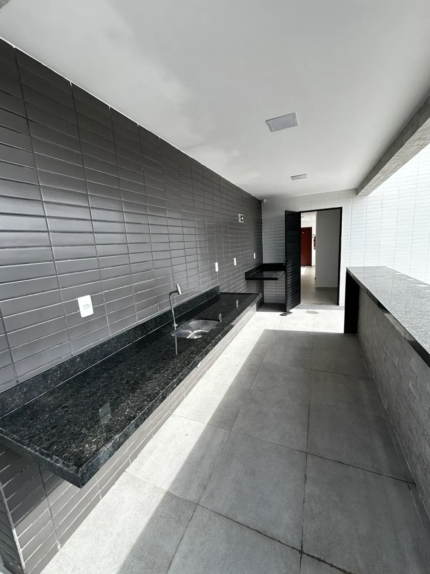 3-bedroom apartment, 1 with its own bathroom, 72 m² — photo 22