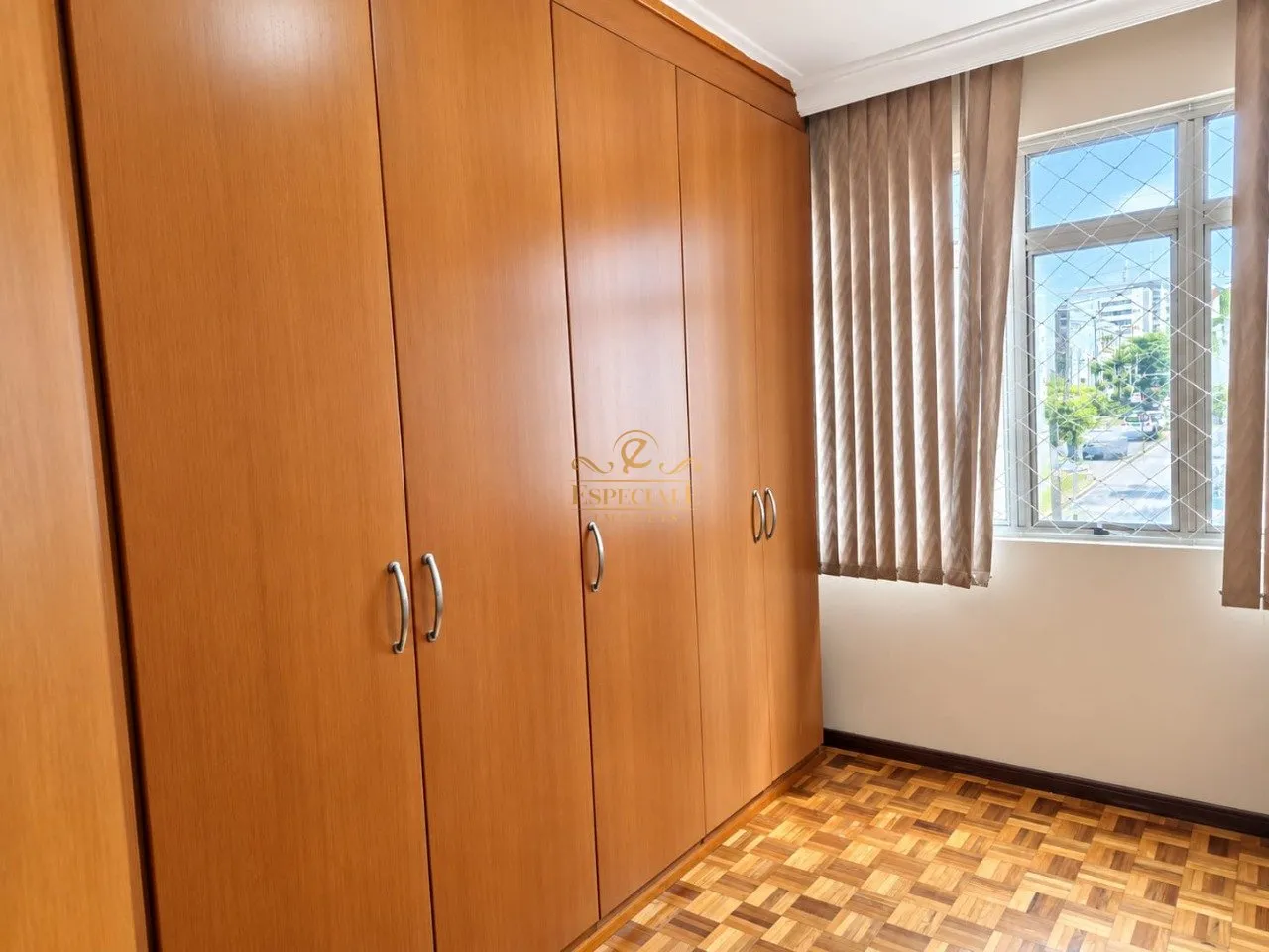 3-bedroom apartment with a bathtub in Curitiba — photo 8