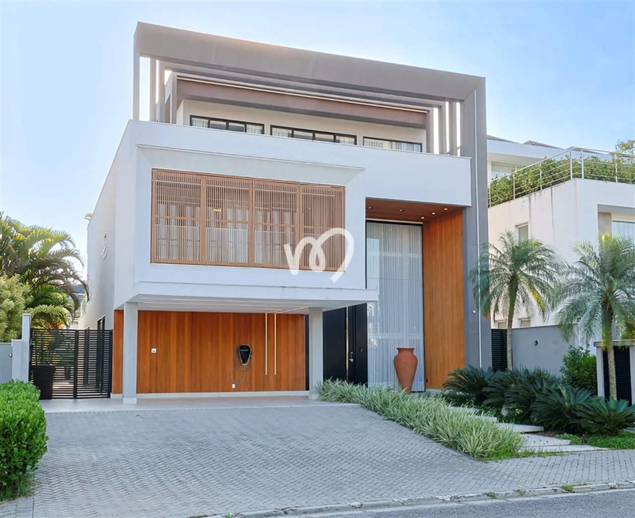 Furnished house with 5 bedrooms and 5 bathrooms — photo 5