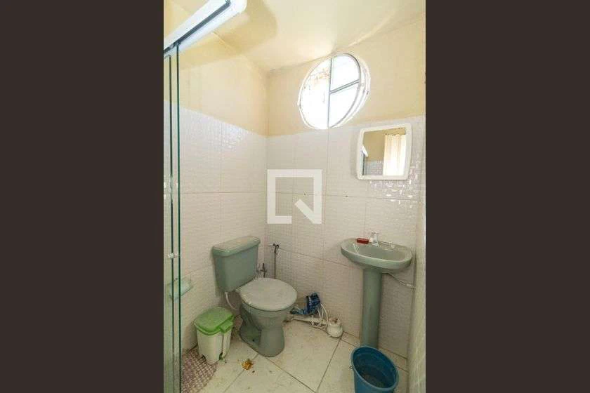 1-bedroom apartment with open-plan kitchen and balcony — photo 15