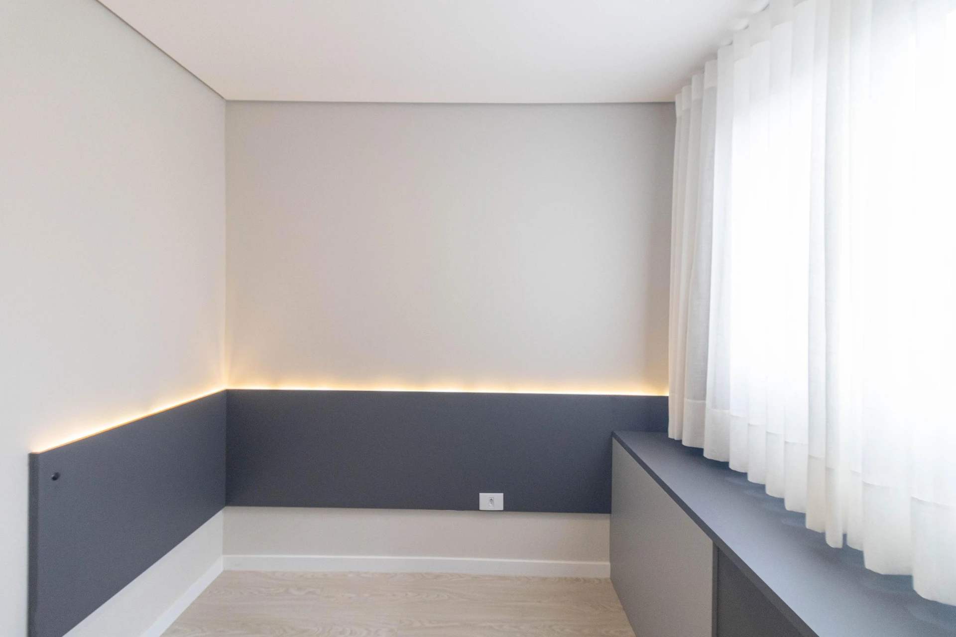 2-bedroom apartment with a washing machine in Curitiba — photo 13