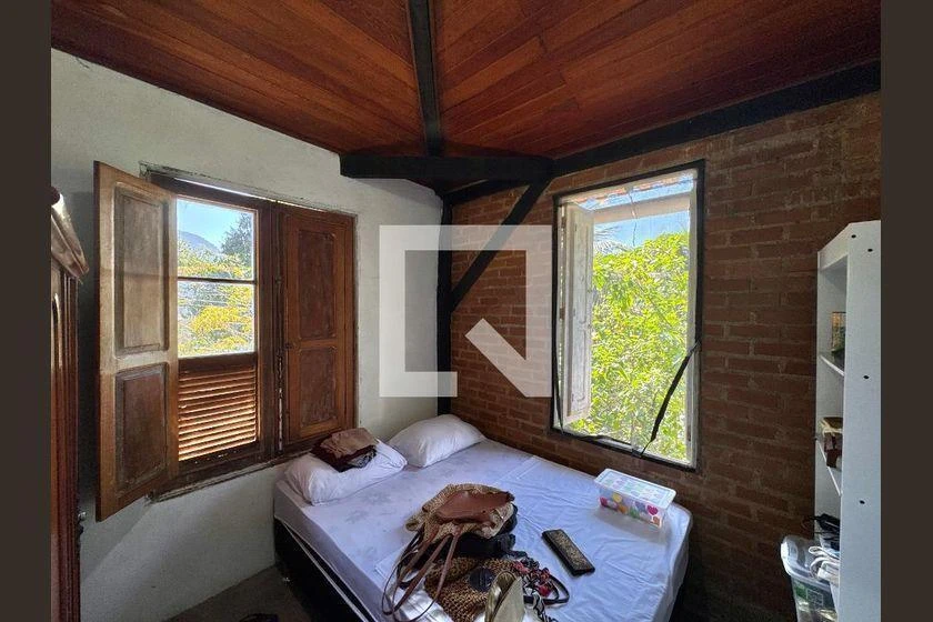 Casa de 4 dormitorios y 3 baños, 490 m² en total — photo 31