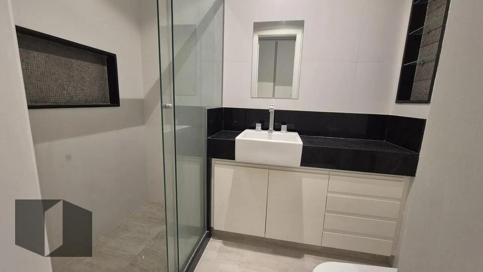 Apartamento de 2 quartos com varanda envidraçada — photo 11