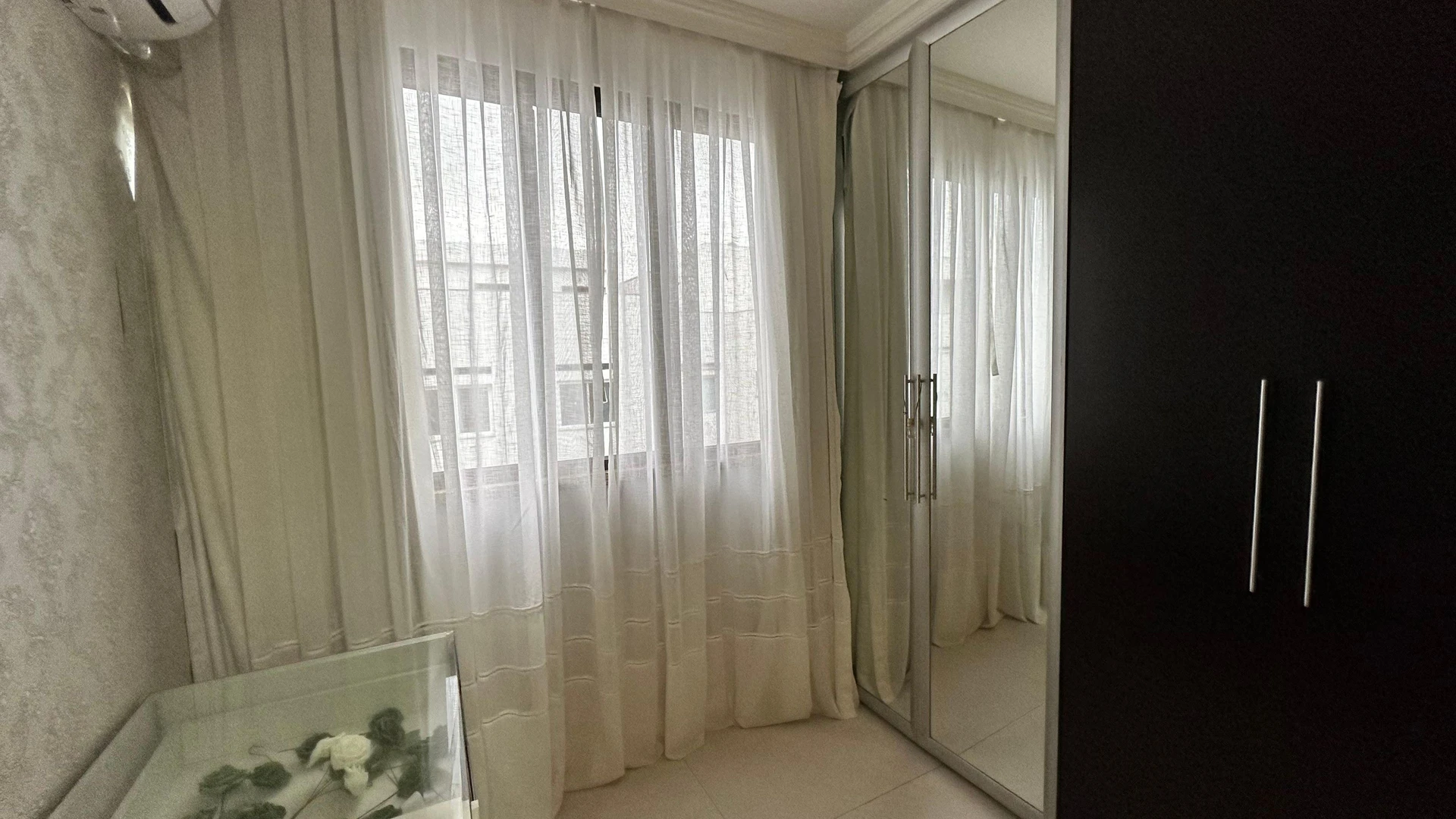 300 m² apartment with a washing machine and a dishwasher — photo 23