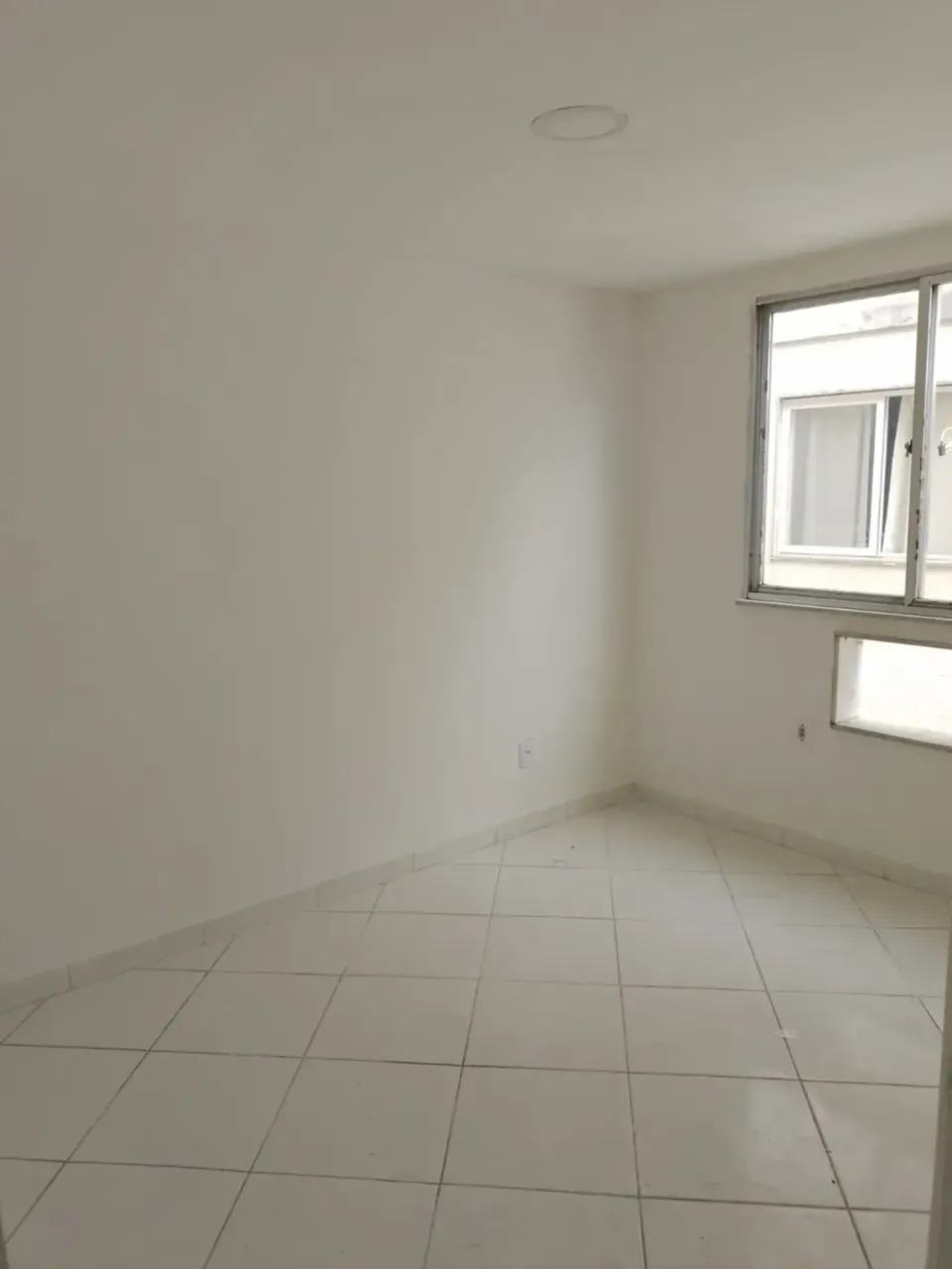 Unfurnished apartment with 2 bedrooms and 1 bathroom — photo 15