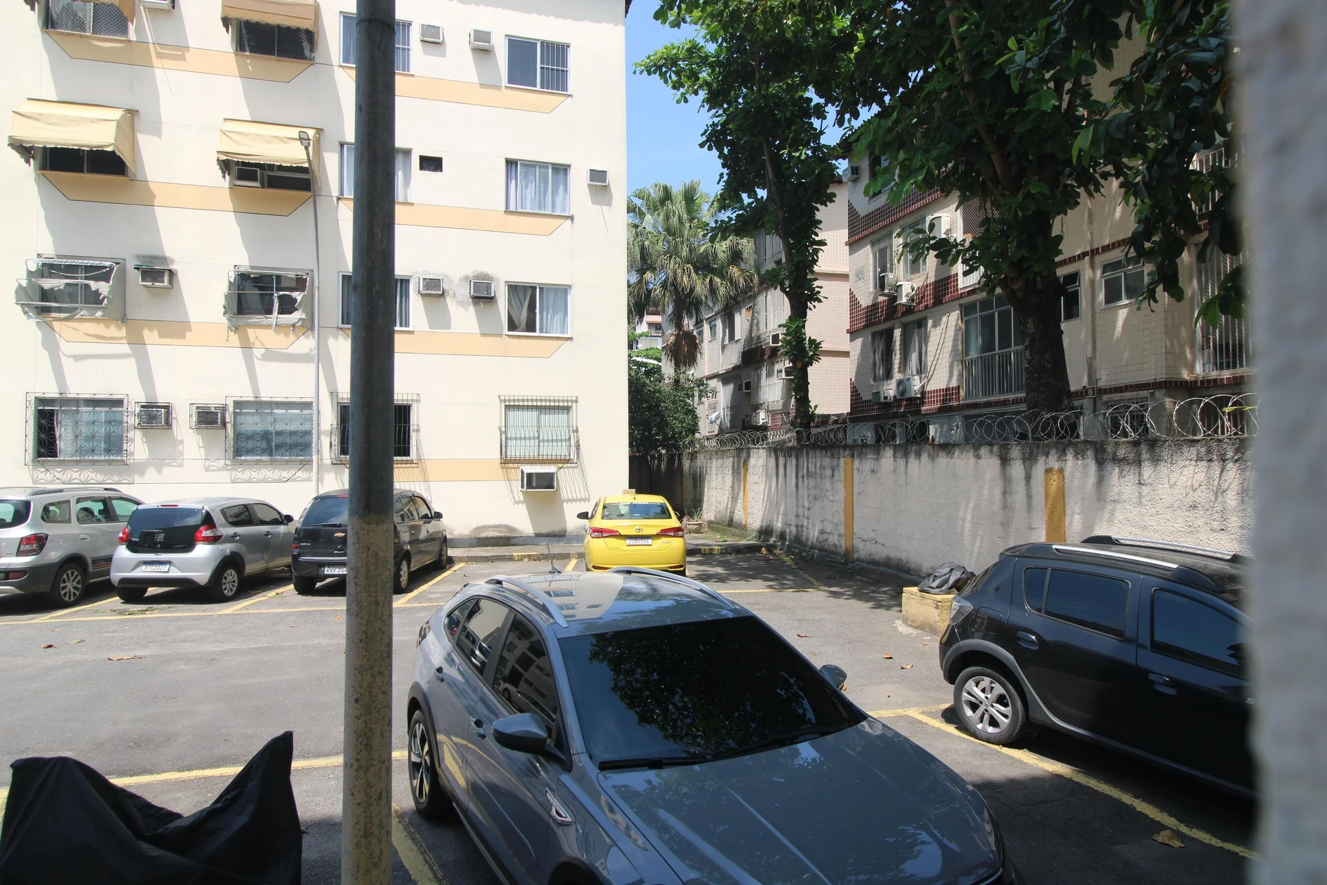 2-bedroom apartment in a building with a pool — photo 15