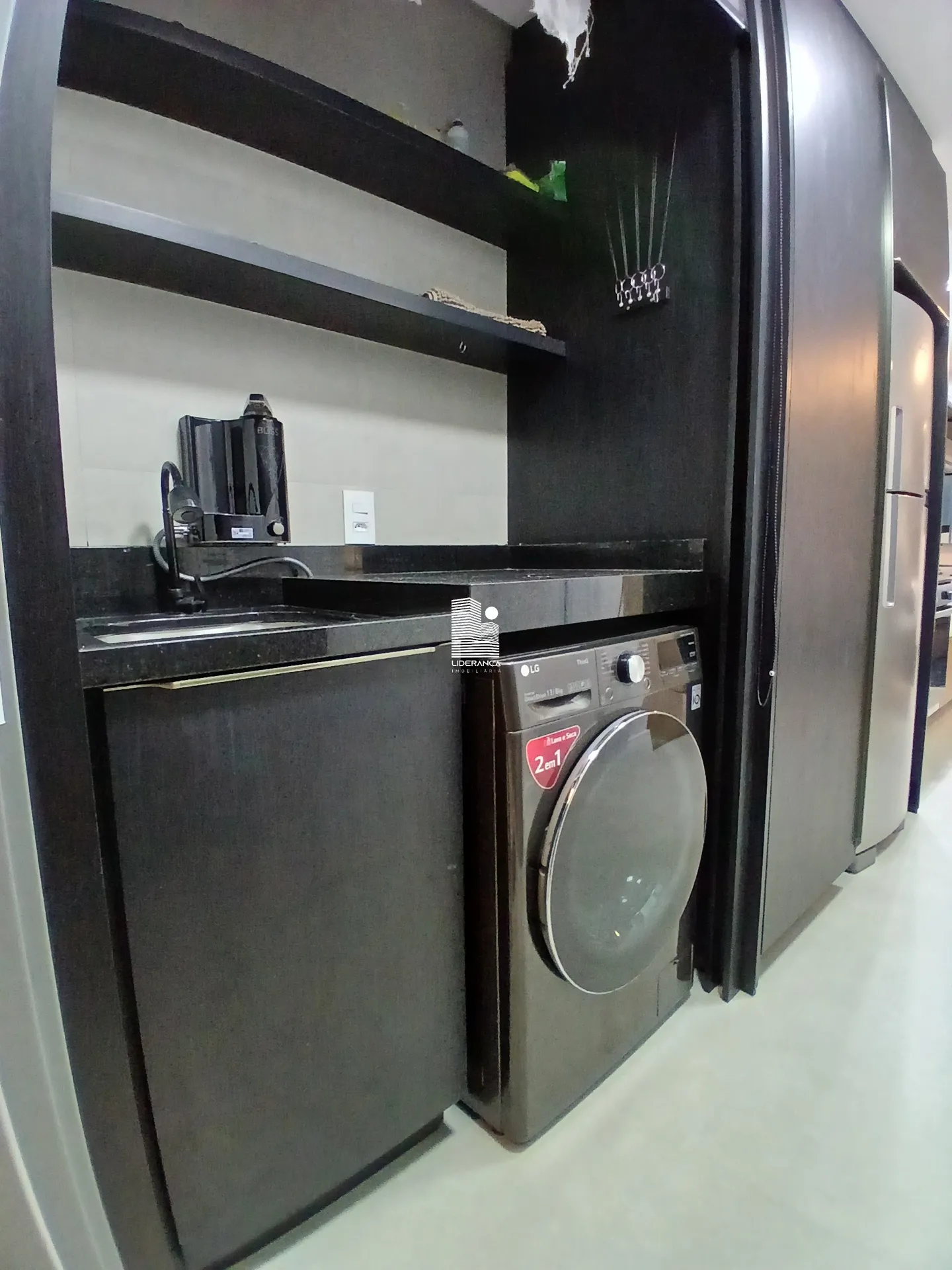 Estudio amueblado de 31 m² con jardín privado — photo 7