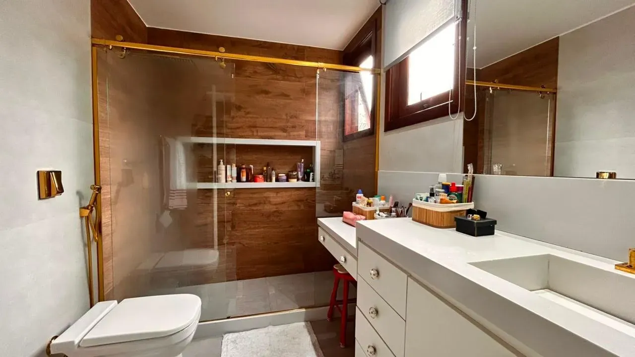 5 quartos e closet: casa de 490 m² — photo 3