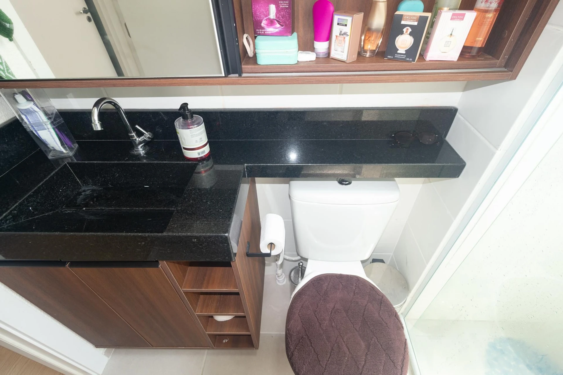 2-bedroom apartment with a washing machine — photo 30