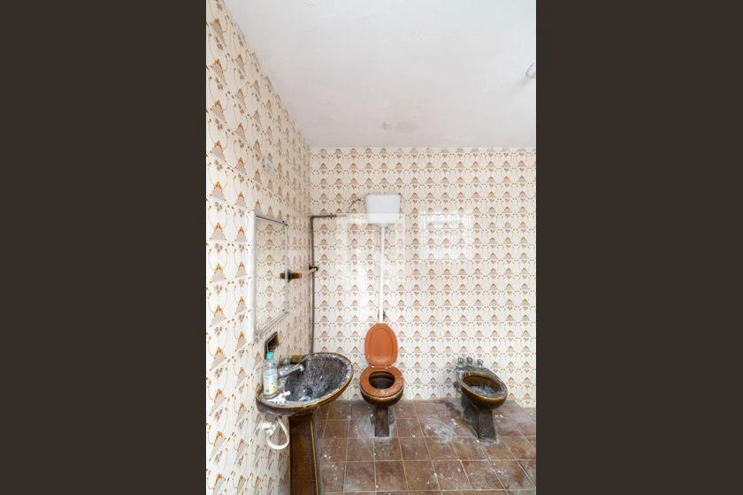 Rental house with 3 bedrooms and 300 m² of space — photo 49