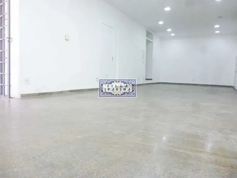 Unfurnished house with 4 bedrooms and 5 bathrooms — photo 16
