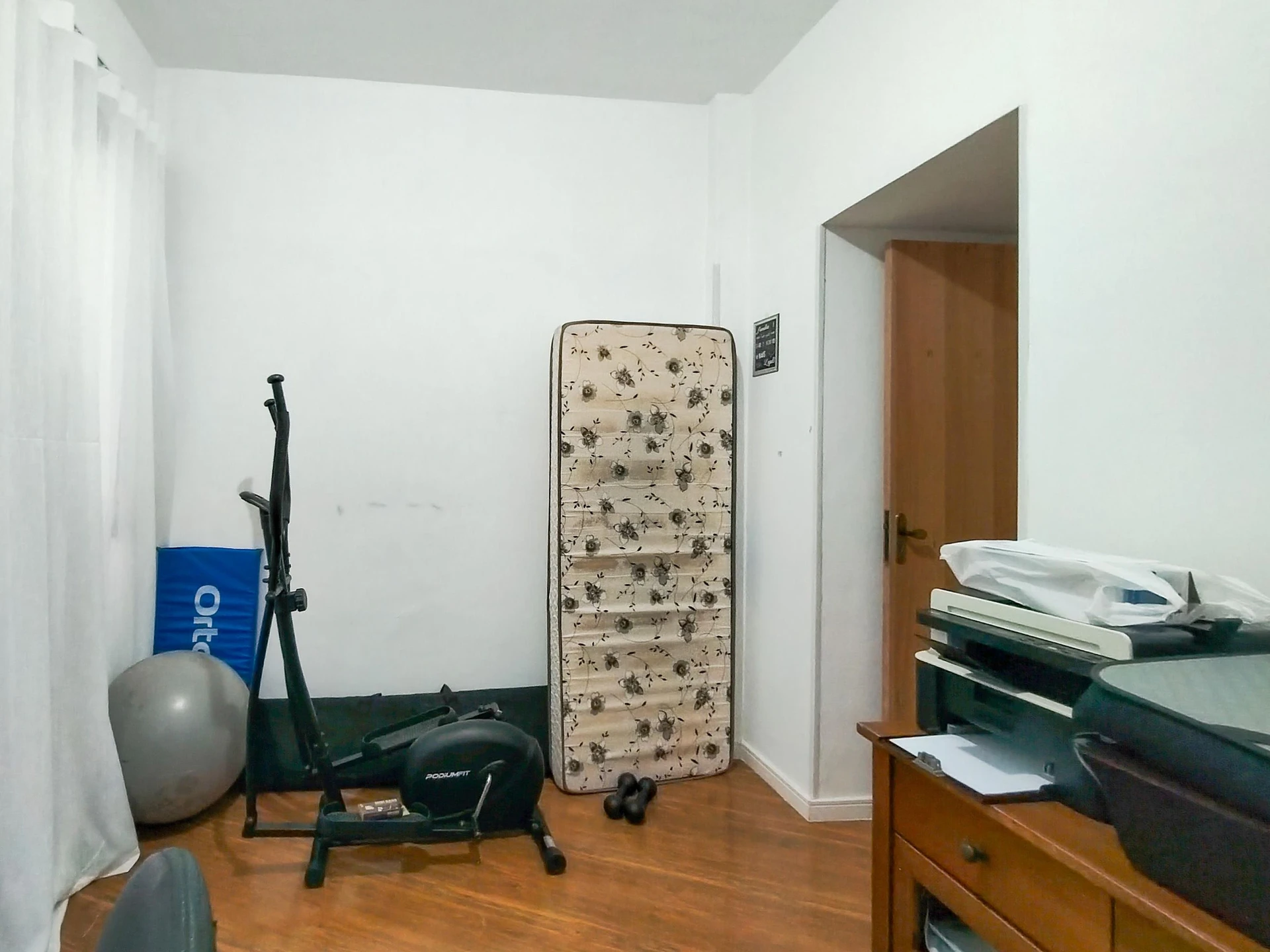 Apartamento mobiliado de 3 quartos com banheira — photo 63