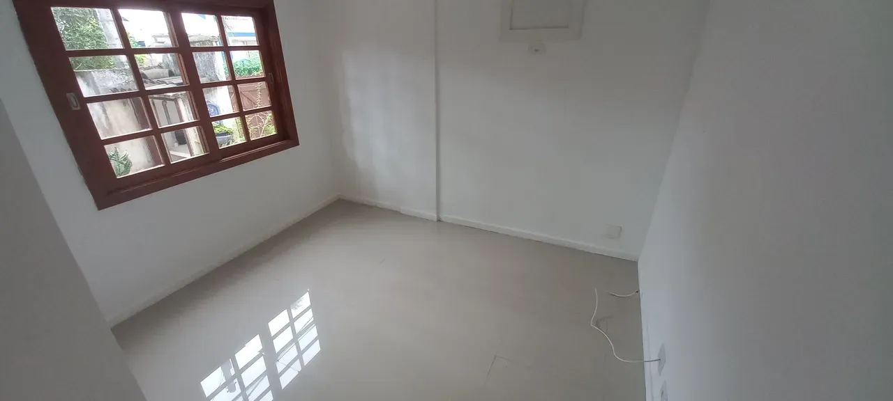 Unfurnished house with a closed kitchen and gas stove — photo 20