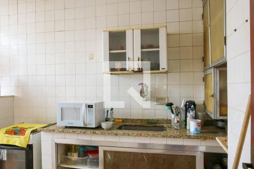 Furnished 2-bedroom apartment with 1 bathroom — photo 41